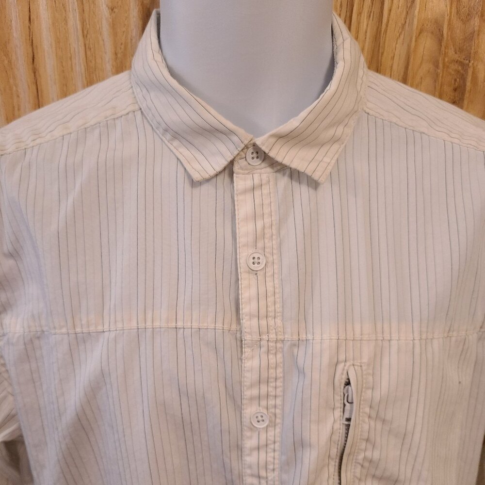 Calvin Klein Y2K Cream Striped Button-Up Shirt – Men’s Medium – 100% Cotton - Picture 3 of 8